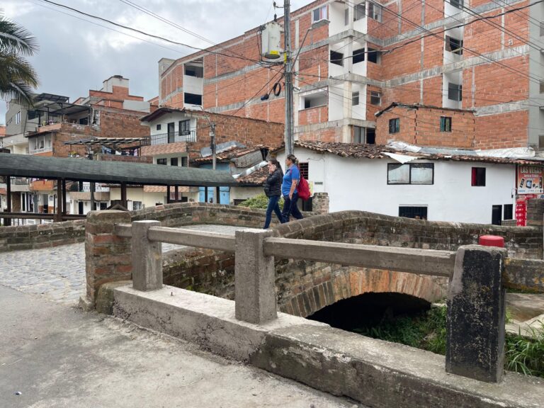 Alcaldía de El Santuario comenzó con el mejoramiento de puentes vehiculares