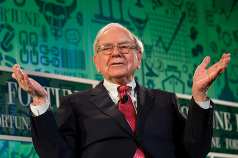 Warren Buffett Realiza una Donación de 1.140 Millones de Dólares a sus Fundaciones Familiares