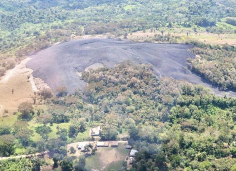 Erupción del volcán Los Aburridos deja rastro de lodo y preocupación en Antioquia