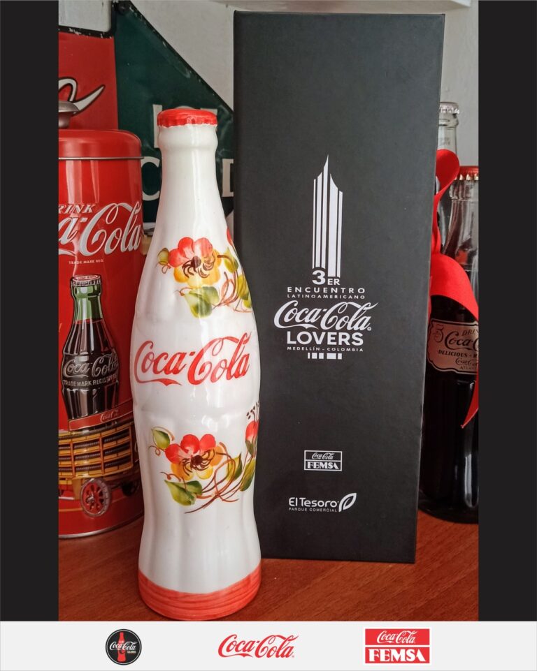 Lanzan una botella conmemorativa única para el 3er Encuentro Latinoamericano de Coca-Cola Lovers.