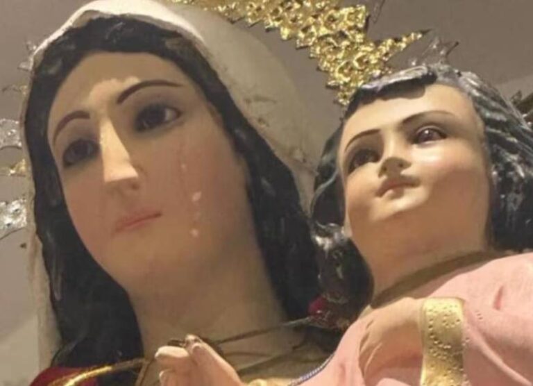 Milagro en Santa Marta: Feligreses Aseguran Haber Visto Llorar a la Imagen de la Virgen del Carmen.