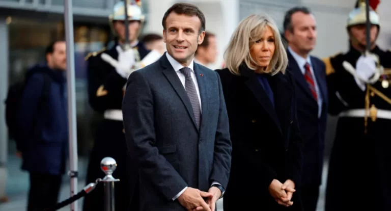 La cachetada de Brigitte a Macron: ¿gesto espontáneo o tensión en la pareja presidencial?