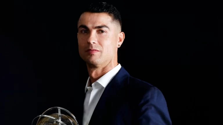 Cristiano Ronaldo: Primer Futbolista en Superar los 1.400 Millones de Dólares Tras Contrato Récord con Al-Nassr