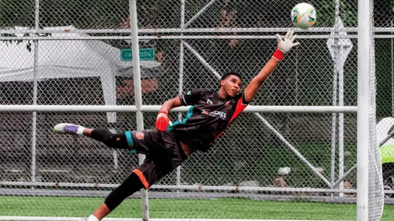 Camilo Blandón Arriaga: Joven Promesa de 1,93m en la Selección Colombia Sub-16 para el Sudamericano de Chile 2023