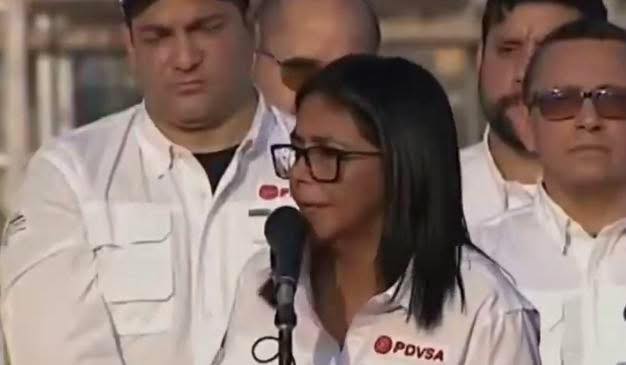 Delcy Rodríguez Defiende la Soberanía Venezolana Ante Órdenes de EE.UU. en Contexto Post-Maduro