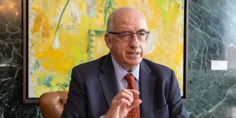 «Banco de la República Transfiere Récord de 13 Billones al Gobierno: Impacto en Finanzas Nacionales