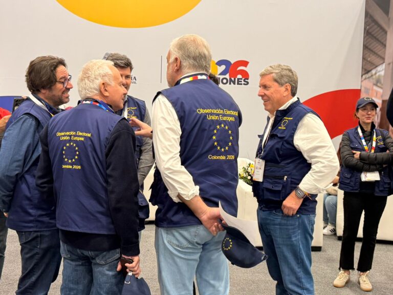 Misiones internacionales destacan transparencia y legitimidad en elecciones del Congreso en Colombia