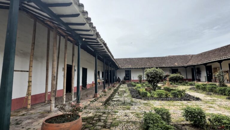 Rionegro inicia intervención urgente para salvar la histórica Casa de la Convención