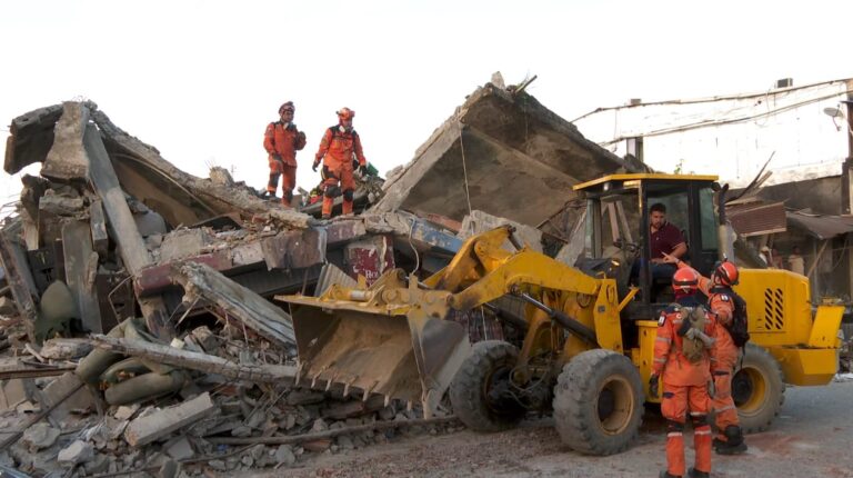 Proponen ampliar Obras por Impuestos para la reconstrucción tras el terremoto y destinar hasta 10 billones de pesos a viviendas e infraestructura