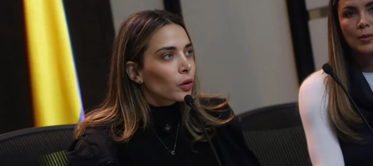 María Clara Posada denuncia sobrecostos en la JEP por 56.435 millones en tiquetes, viáticos y viajes