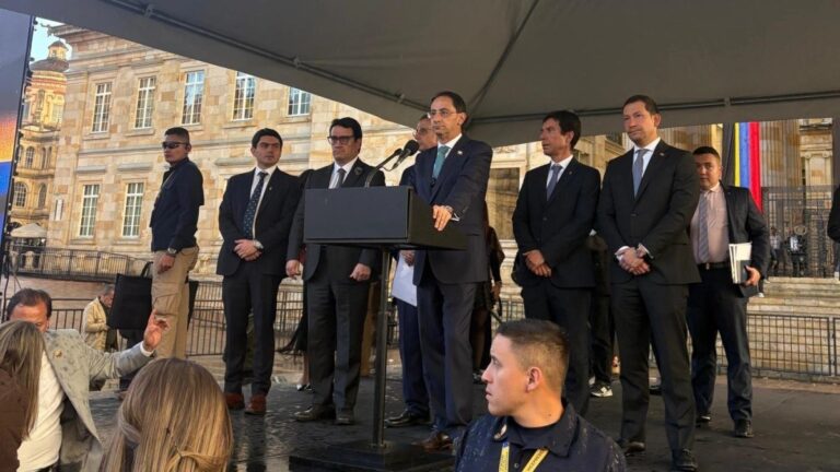Gobierno radica proyecto de ley para rescate fiscal y reducción del gasto público